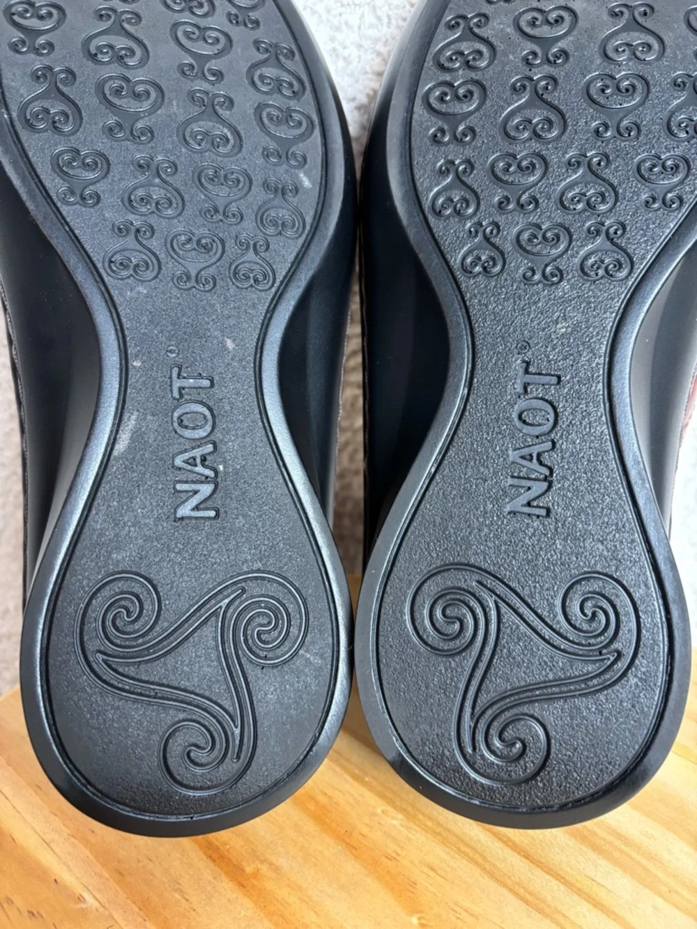 Naot Sandals Womens 7 Brown Sitar Two Strap Slip On Comfort Leather Casual